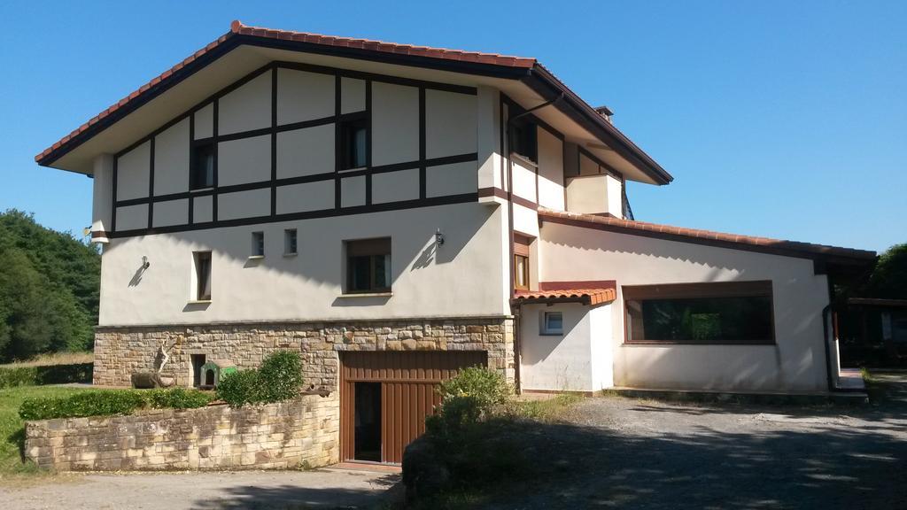 Casa Rural Ibarrondo Etxea Mungia Exterior photo