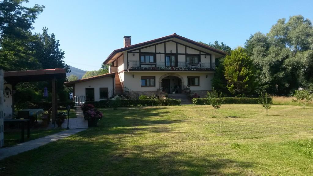 Casa Rural Ibarrondo Etxea Mungia Exterior photo