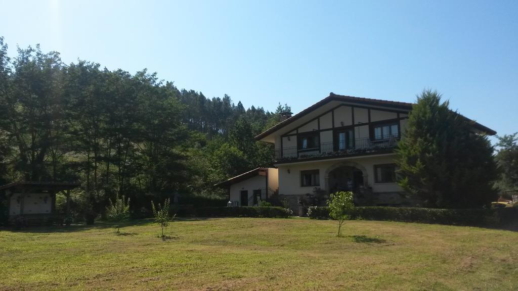 Casa Rural Ibarrondo Etxea Mungia Exterior photo